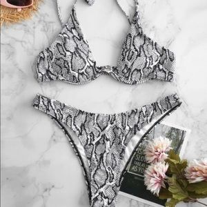 ZAFUL snake print high cut bikini set. Size S. New